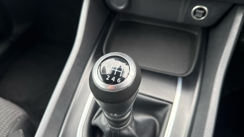 Nissan Qashqai 1.3 DiG-T MH 158 Acenta Premium 5dr Petrol Hatchback